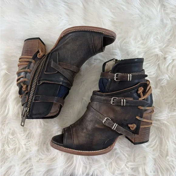 Freebird by Steven Carter Size 10 - Picture 1 of 6